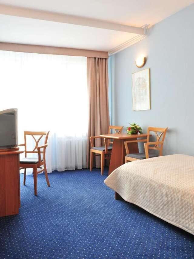 Отель Hotel Wodnik Слок-30